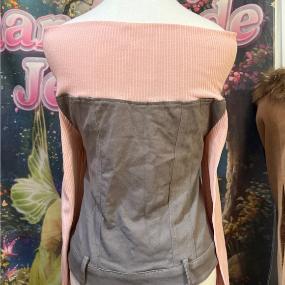 Y2K Off-Shoulder Two-Tone Corset Top in Pink and Taupe - Picture 3 of 5